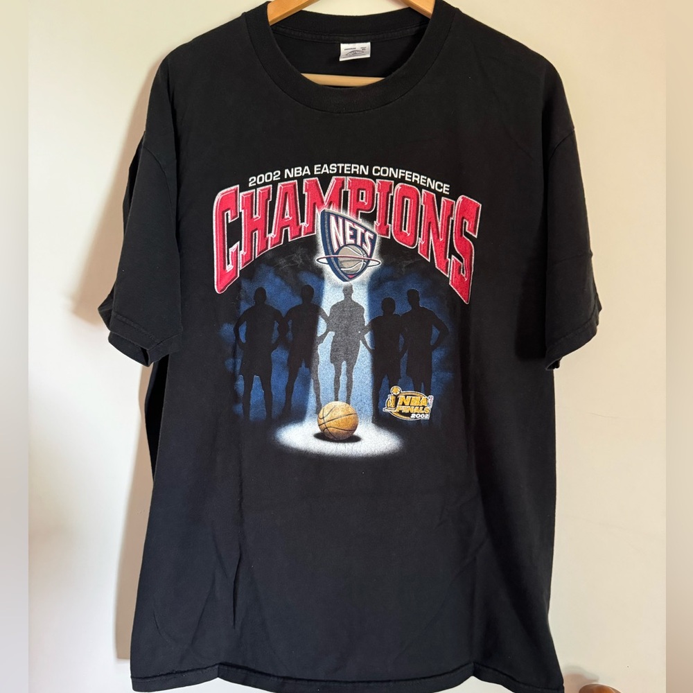 Vintage Delta Pro 2002 NBA Finals New Jersey Nets Short Sleeve Graphic Tee Shirt